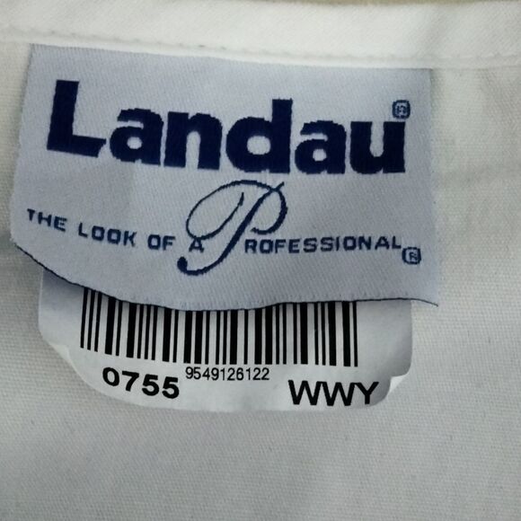 New without tags. "Landau" woman's nursing coat - Picture 6 of 8